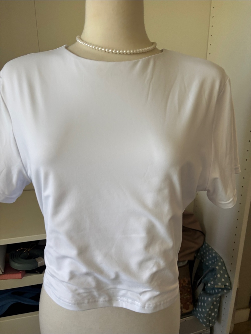 ReoRia White Short Sleeve Crewneck Tee
